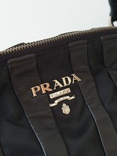 Prada. borsa mano usato  Italia