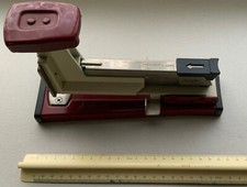 Büroartikel tacker papierheft gebraucht kaufen  Offenburg