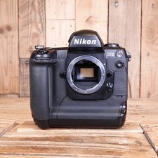Nikon d1x professional d'occasion  Expédié en Belgium