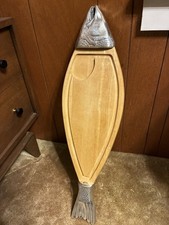 Tábua de cortar madeira em forma de peixe salmão charcutaria - cabeça e cauda de metal 29"" comprar usado Tábua de cortar madeira em forma de peixe salmão charcutaria - cabeça e cauda de metal 29"" comprar usado  Enviando para Brazil