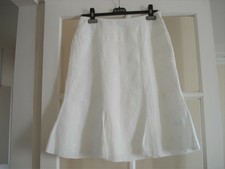 Jupe blanche brodée d'occasion  Courbevoie