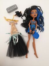 Poupée doll monster d'occasion  Fronton