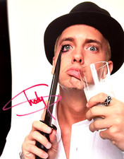 Eminem autografo 8x10 usato  Spedire a Italy