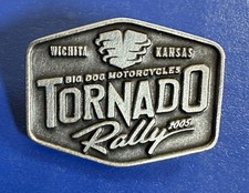 Broche Big Dog Motorcycles 2005 TORNADO RALLY WICHITA KANSAS para colete chapéu de lapela comprar usado  Enviando para Brazil