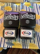 LUVAS DE BOXE FAIRTEX MUAY THAI KICK TGO3 PRETO BOLSA DE POLEGAR ABERTA LUVA MMA Médio comprar usado  Enviando para Brazil
