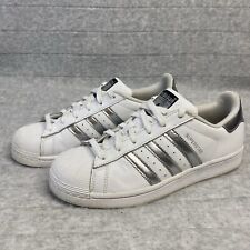 Tênis Adidas Feminino Superstar Tamanho 7 Branco Cinza AQ3091, usado comprar usado  Enviando para Brazil