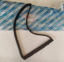 Guarnizione deflettore vetro usato Guarnizione deflettore vetro usato  Venetico