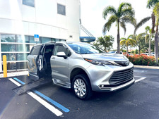 2024 toyota sienna for sale  Venice