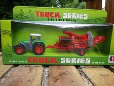 Green agricultural tractor d'occasion  Expédié en Belgium