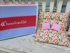Boneca American Girl 18" aconchegante espreguiçadeira/cama futon com 2 travesseiros USADA com caixa LEIA comprar usado  Enviando para Brazil