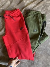 Nike tech pants d'occasion  Expédié en Belgium