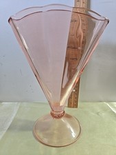 pink shiny vase for sale pink shiny vase for sale Kent