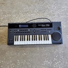 Estação de trabalho/teclado Roland DJ-70 vintage anos 90 amostragem 117V 24W fabricado na Itália comprar usado  Enviando para Brazil