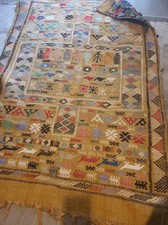 Oriental berber rug d'occasion  Expédié en Belgium