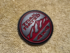 Jeep Liberty Wrangler OEM Trail emblema vermelho classificação 4 X 4 comprar usado  Enviando para Brazil