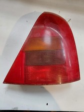 Feu arrière droit d'occasion Feu arrière droit d'occasion  Auray