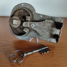 Altes truhen schloss gebraucht kaufen  Regenstauf
