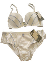 Ensemble lingerie femme d'occasion  Villefagnan