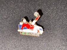 Pins badge enamel d'occasion  Strasbourg-