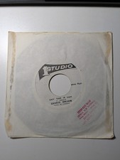 Dennis Brown "Easy Take It Easy" 7" 45 Studio One 1979 Reggae comprar usado Dennis Brown "Easy Take It Easy" 7" 45 Studio One 1979 Reggae comprar usado  Enviando para Brazil