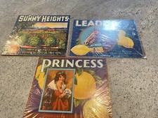Set vintage original for sale  Medford
