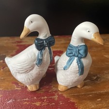 Vtg 1990s pair for sale Vtg 1990s pair for sale  Peekskill