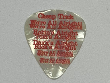 Barato Trick Tour Guitarra Pick Raro Concerto 2019 Tour Plectrum Stage Band Artist comprar usado  Enviando para Brazil