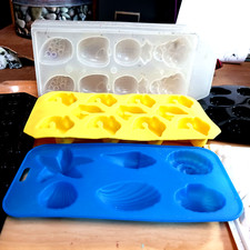 Mixed bundle moulds for sale  LLANDRINDOD WELLS