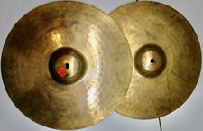Par de pratos Hi-Hat Zildjian ZBT 14” comprar usado  Enviando para Brazil