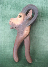 Quebra-nozes de madeira esculpida à mão RAM'S HEAD com olhos de vidro, c. 1930 comprar usado  Enviando para Brazil