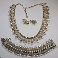 Coro rhinestone gold d'occasion  Expédié en Belgium
