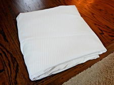 Queen 100x111 white for sale  North Richland Hills