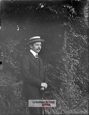 Homme personnage promenade d'occasion Homme personnage promenade d'occasion  Grenade