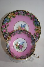 Usado, Conjunto de porcelana e pires de xícara vintage Paragon rosa osso - Floral com rosas de repolho rosa comprar usado  Enviando para Brazil