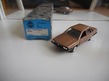 Usado, Conrad VW Volkswagen Santana in Kupfer auf 1:43 in Box comprar usado  Enviando para Brazil
