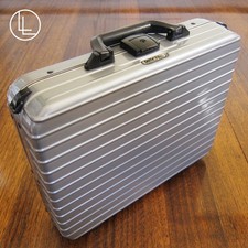 Biblioteca empresarial de policarbonato RIMOWA (cinza) comprar usado Biblioteca empresarial de policarbonato RIMOWA (cinza) comprar usado  Enviando para Brazil