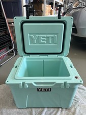 Yeti tundra hard for sale  Oxford