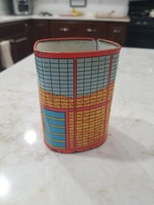 Conjunto de brinquedo de fazenda vintage de silo de grãos de metal prensado berço de milho 4" de altura comprar usado  Enviando para Brazil