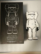 Kaws star wars d'occasion  Expédié en Belgium