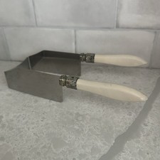 Cortador de bolo Kake-Kut'r aço inoxidável extremidade quadrada bolo de casamento aniversário marfim comprar usado  Enviando para Brazil