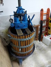 Torchio idraulico per usato  Massa di Somma