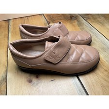 Scholls tan slip for sale  Barboursville
