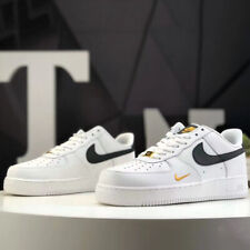 Scarpe sportive air usato  Spedire a Italy