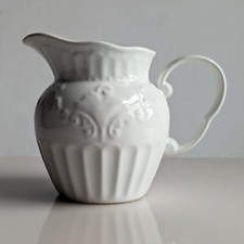 Jarro de leite de porcelana marca Temume 4,4" de altura 8,7 oz comporta cerca de 12 oz comprar usado  Enviando para Brazil