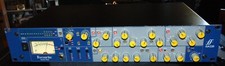 Pré-amplificador Focusrite ISA 220 e pré-amplificador/EQ/compressor de tira de canal ISA220 comprar usado  Enviando para Brazil