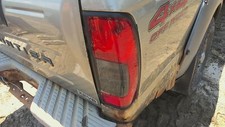 02 conjunto de lanterna traseira Nissan Frontier (quarto de painel montado) passageiro direito comprar usado  Enviando para Brazil