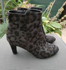 Süße damen leo gebraucht kaufen  Ellerau