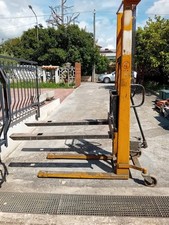 Carrello elevatore manuale usato  Cisterna di Latina