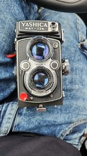 Yashica mat 124 d'occasion  Expédié en Belgium