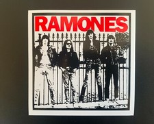 Adesivo de vinil Ramones 4" X 4" (1) comprar usado Adesivo de vinil Ramones 4" X 4" (1) comprar usado  Enviando para Brazil